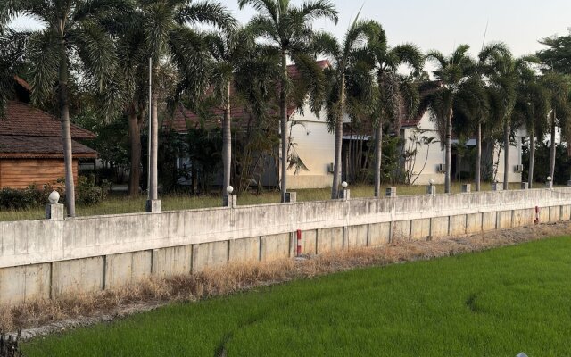 Maingam Resort