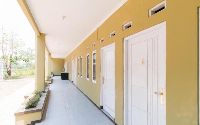 OYO 1078 Fakhira Residence