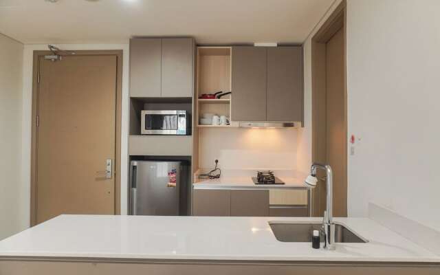 Serene And Best Location 2Br Gold Coast Apartment