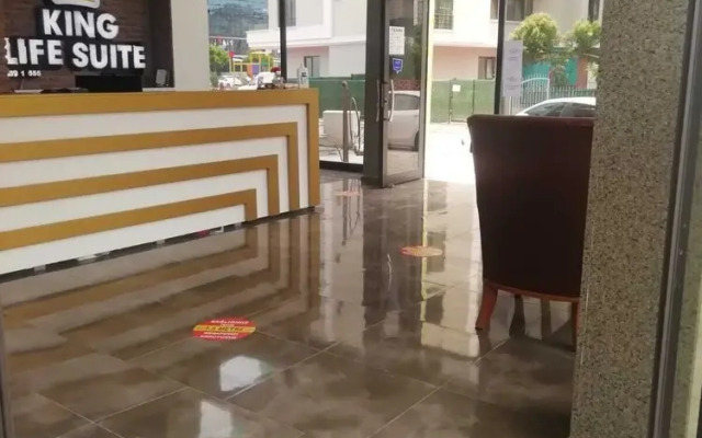 King Life Suite