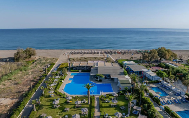 Marinos Beach Hotel