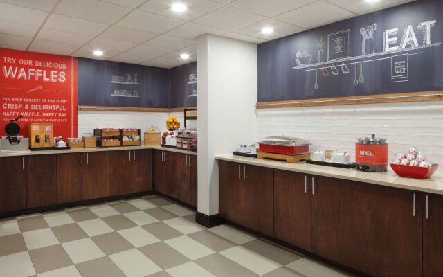 Hampton Inn Charleston-Southridge