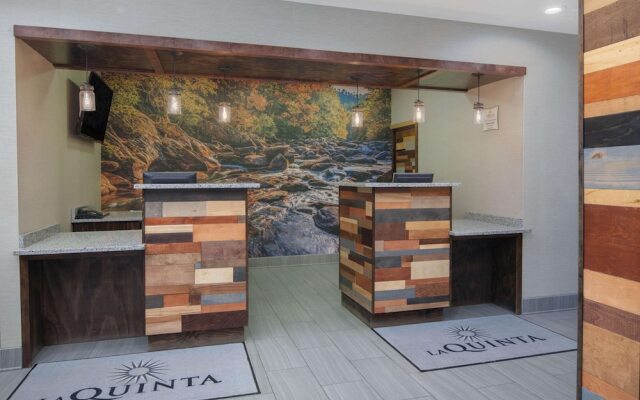 La Quinta Inn by Wyndham Calhoun South I-75