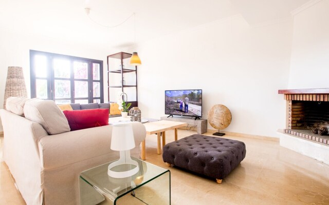 OleHolidays Adosado Villas y Golf Guadalmina urbanización privada