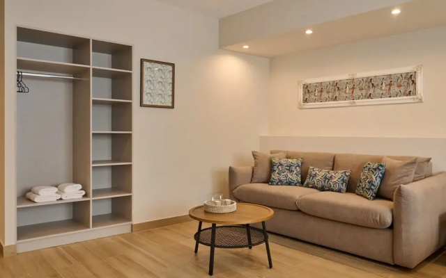 Acropolis Muses - Downtown Luxury Apartments