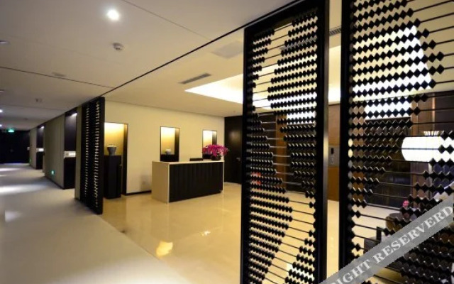 Qushui Lanting Holiday Hotel