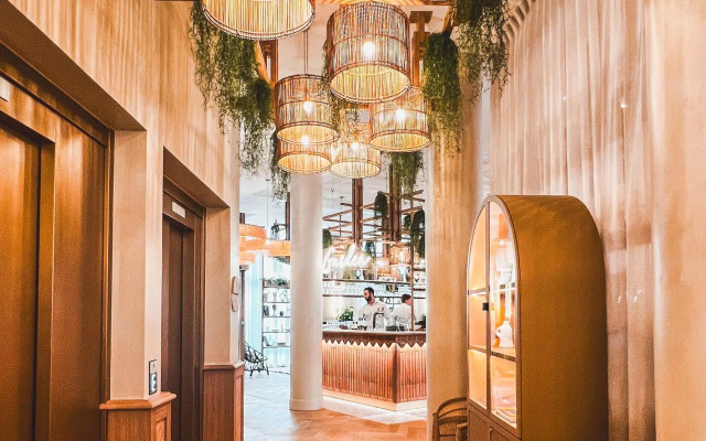 Bloom House Hotel & SPA