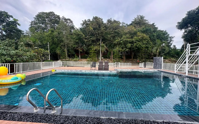 Baan Ing Khao Resort