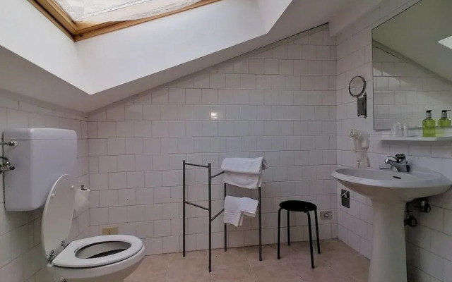 Mercanti Attic Version