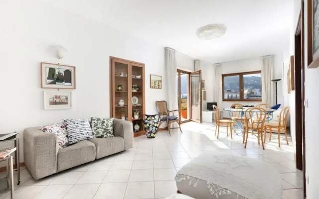 Apartment Miramare With Shared Pool Terraces and Internet Wi-fi