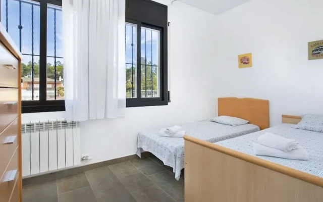 Camelia in Llafranc With 4 Bedrooms and 3 Bathrooms