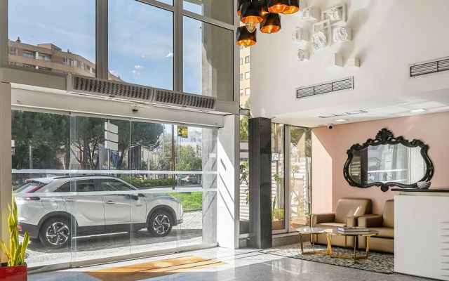 Urban Hotel Amadeos