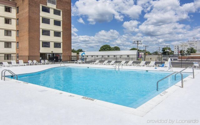 Quality Inn & Suites