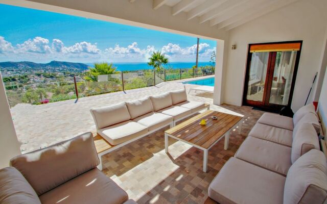 Suerte - sea view villa with private pool in Moraira