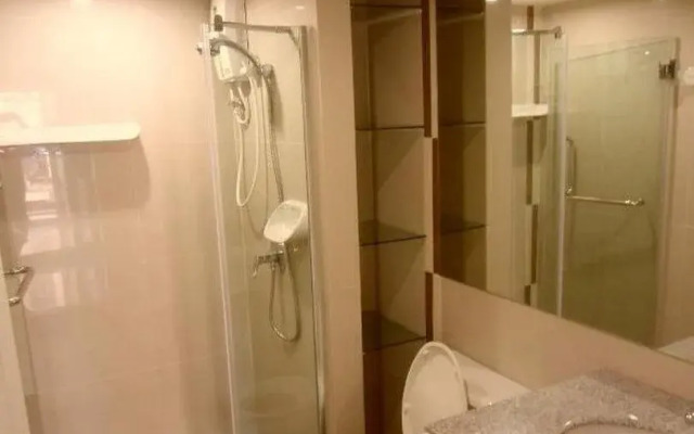 Zenith Place Condominium