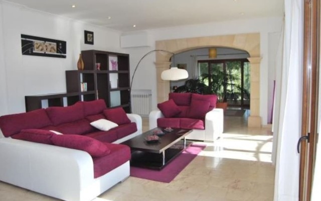 House 4 Bedrooms With Pool And Wifi 103976