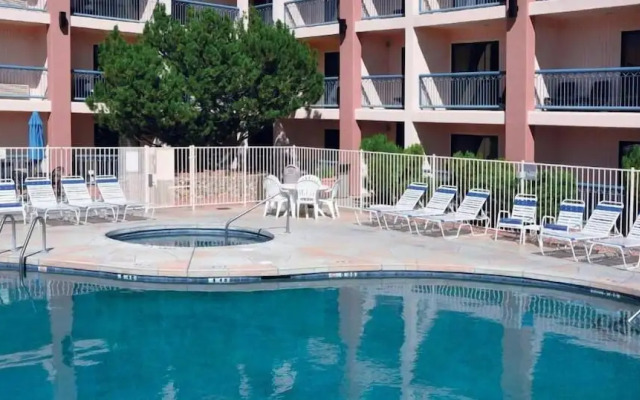 Canyon Plaza Premier Studios and Apts
