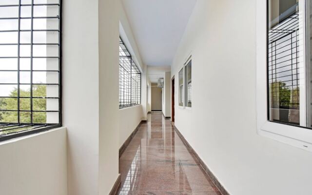 OYO 49087 SG Comforts