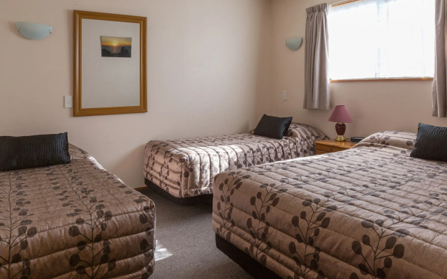 ASURE Highpark Motor Inn