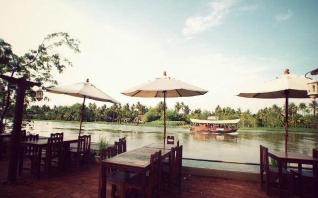 Parn Dhevi Riverside Resort & Spa