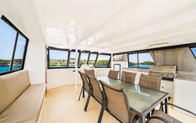 Coomera Houseboats Gold Coast