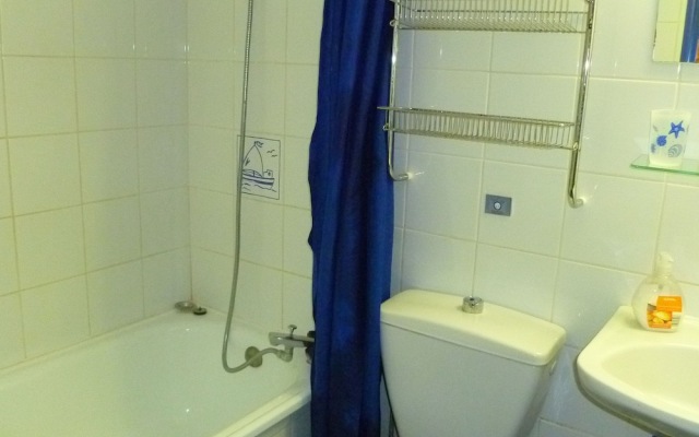 A Pleasant Little Studio Apartment With a Terrace, 30 Metres From the Beach