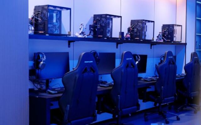 Z-Jimo E-sports Hotel (Qingyuan City Government Shunying Times Square)