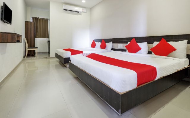 OYO 74642 Hotel Rajmandir