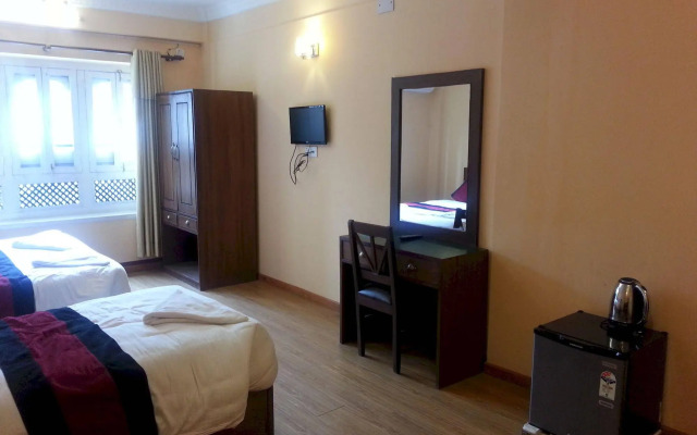 Hotel Happy Home