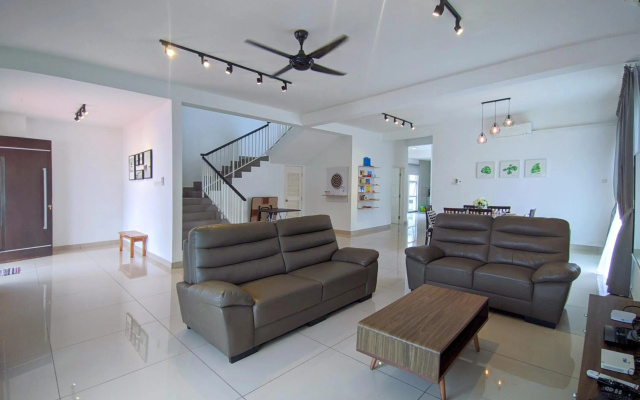 Homey Desaru Villa 22pax Max- BBQ & Netflix - Near WaterPark – Hotel Rooms – Bandar Penawar