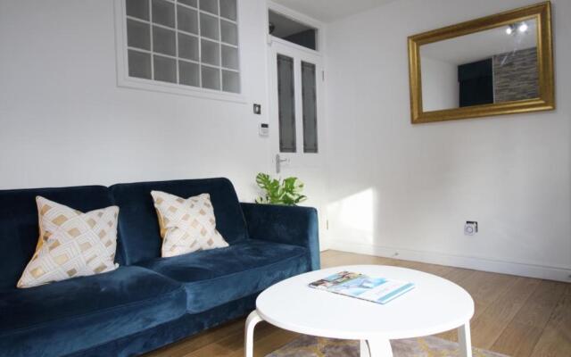 Anjore House - Modern Serviced Apartment in Belfast