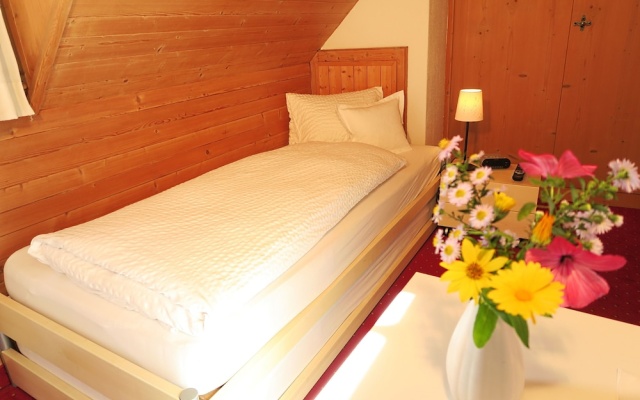 Gabriel – Guest Rooms – Scuol
