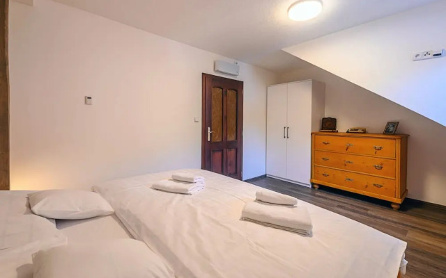 Villa Near Prkenny Dul With Sauna