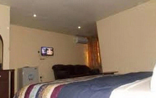 Rodze Hotel & Suites