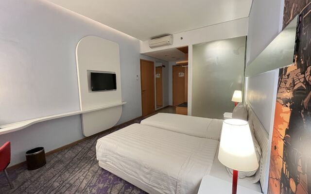 Luminor Hotel Metro Indah-Bandung by WH