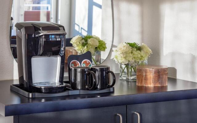 River's Edge Hotel Portland, Tapestry Collection by Hilton