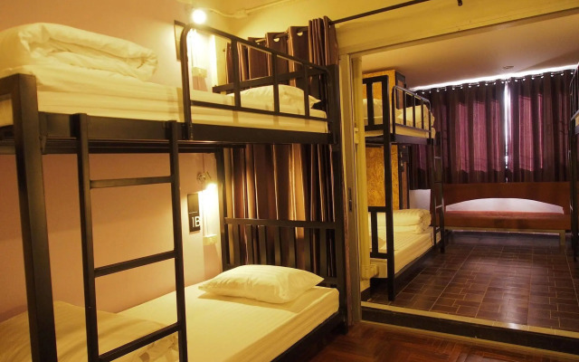 Eden Walking Street Hostel