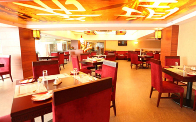 Hotel Chennai Le Palace