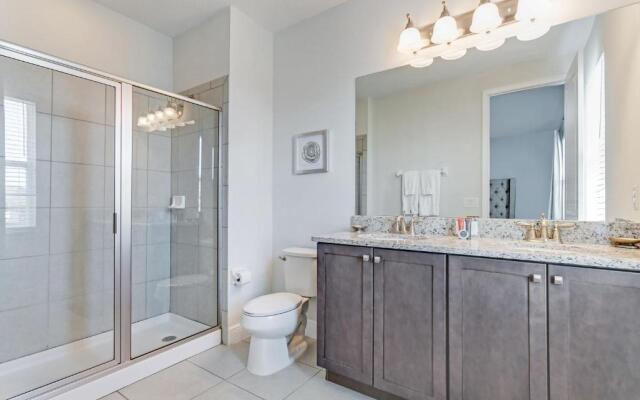 8 Bedroom Vacation Home with Pool 2114