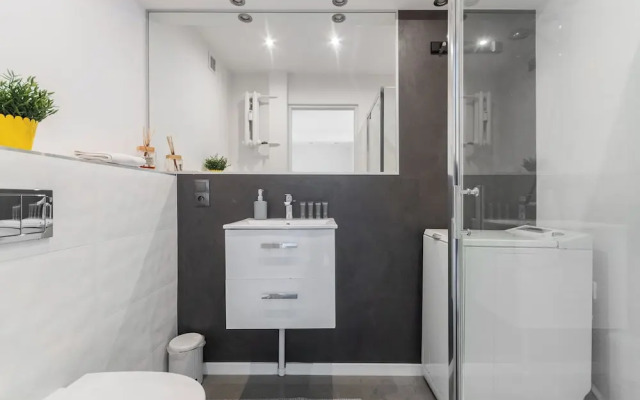 Z widokiem na sopot by Grand Apartments