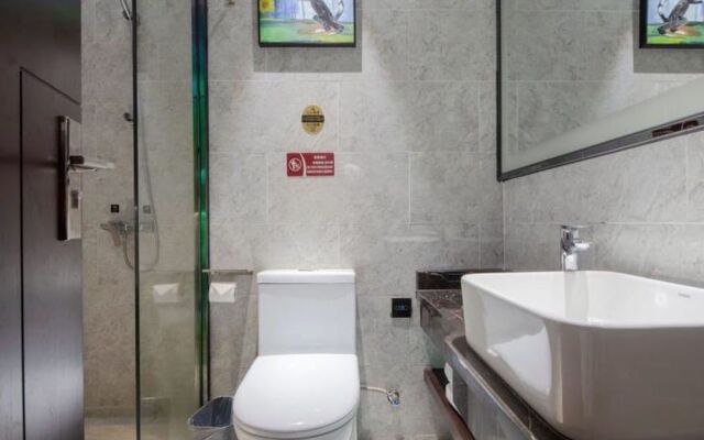 Fancy Hotel (Shenzhen Bantian, Guangyayuan Subway Station)