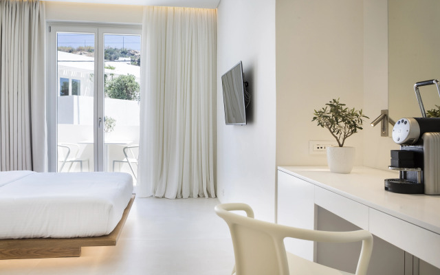 Mykonos Dove Beachfront Hotel