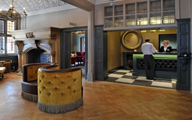 The Crown Manor House Hotel