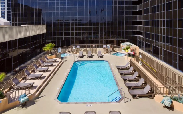 Hilton Los Angeles Airport