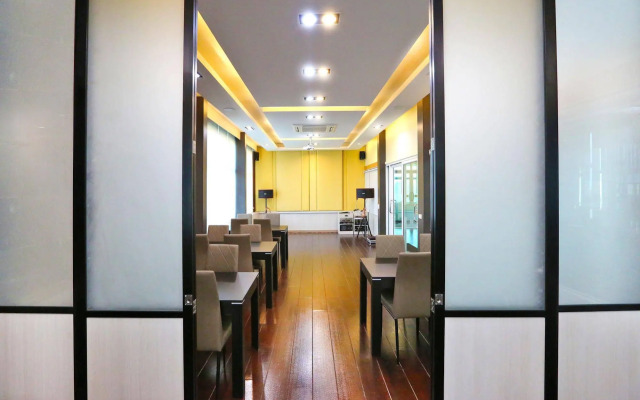 RoomQuest Suvarnabhumi Airport Rom Klao