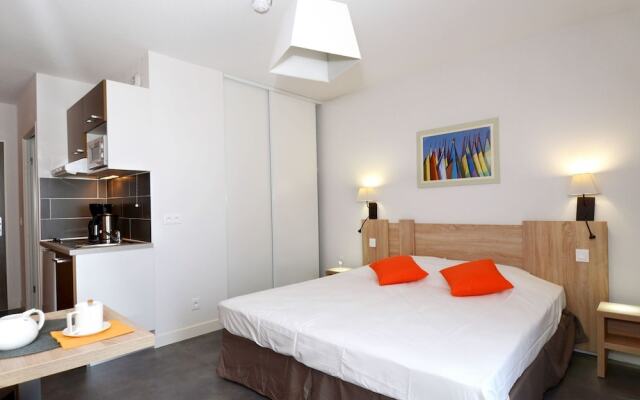 Modern apartment with a balcony located 600m. from the beach