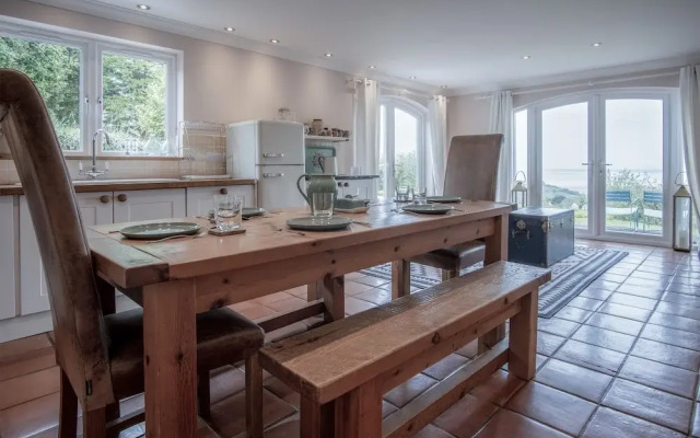 Highfield - 3 Bed - Llanmadoc