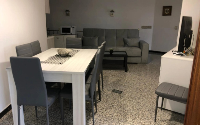 Luxurious 5 Bedroom Apartment in Moncloa-Aravaca