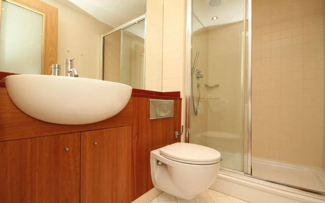 Forbes Street Apartment