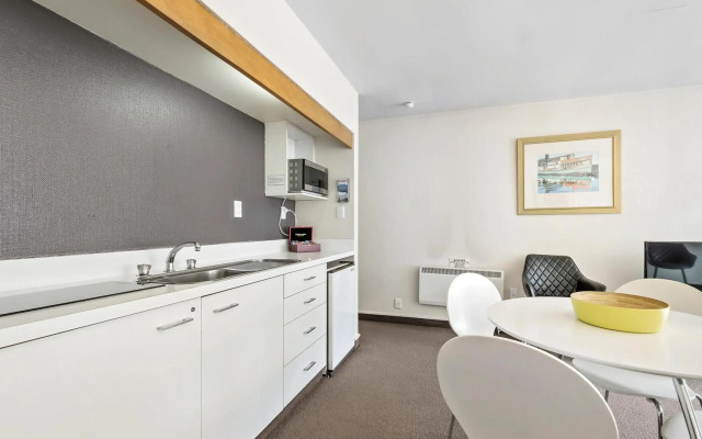 Amity Serviced Apartments